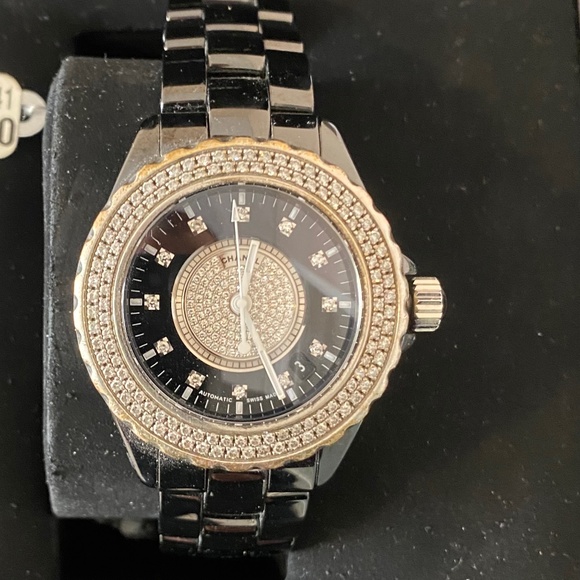 Chanel watch - Picture 1 of 3